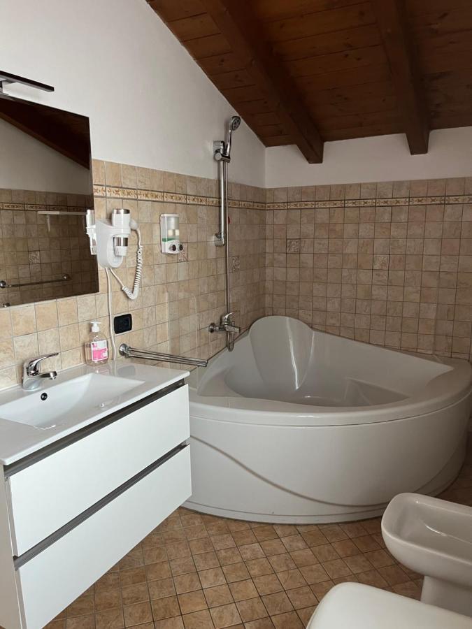 Color House Malpensa B&B 卡萨诺玛纳格 外观 照片