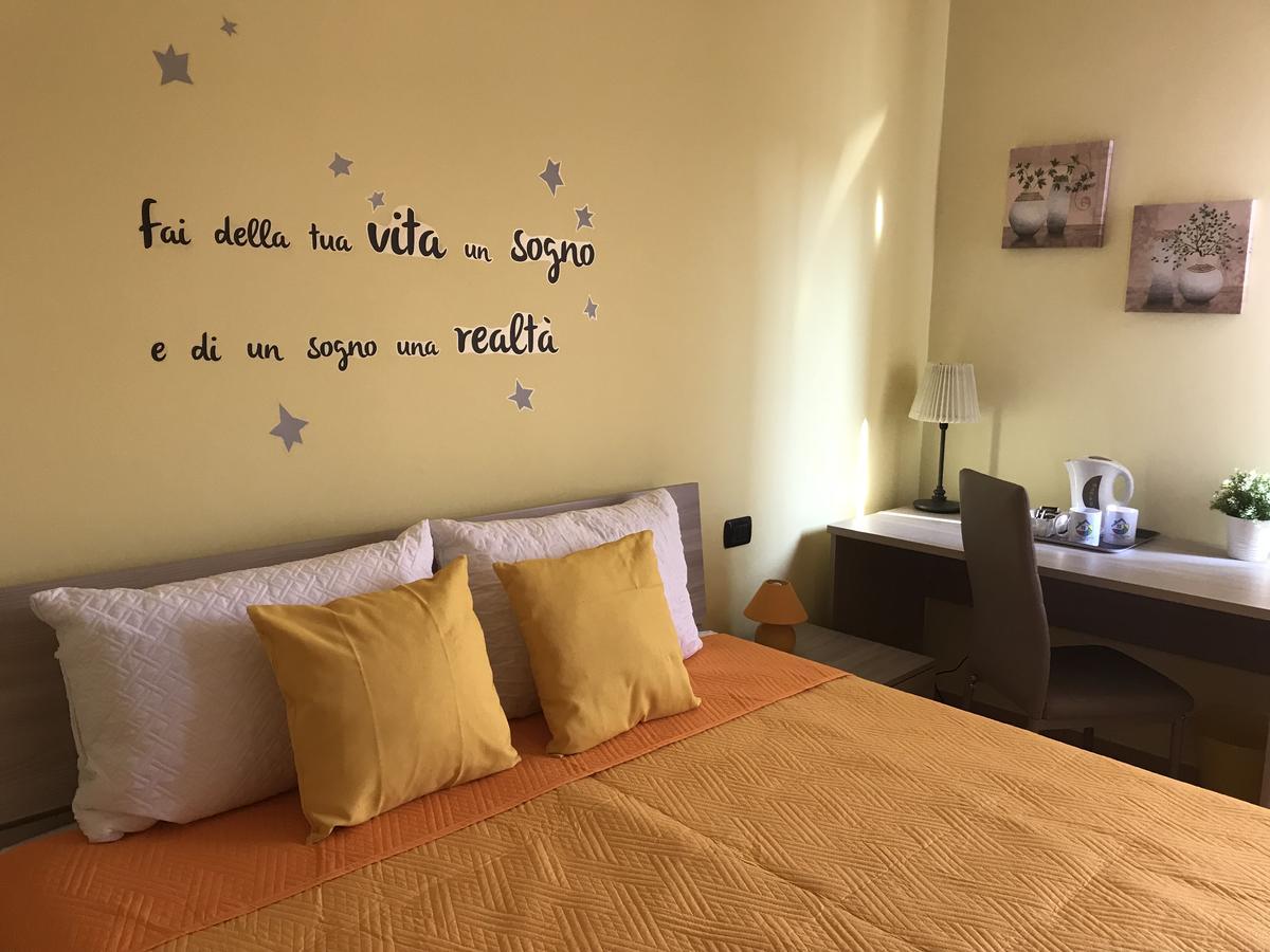 Color House Malpensa B&B 卡萨诺玛纳格 外观 照片